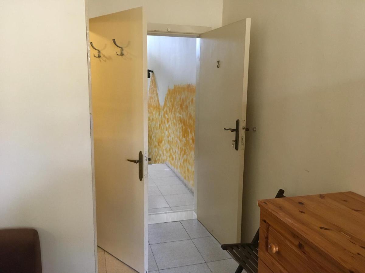Ghajn il-Kbira  Butts Inn Annex Dormitory Hostel المظهر الخارجي الصورة