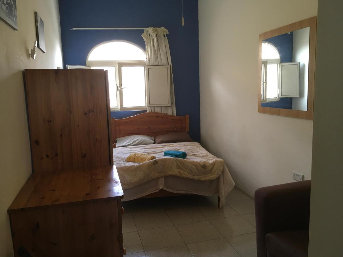 Ghajn il-Kbira  Butts Inn Annex Dormitory Hostel المظهر الخارجي الصورة